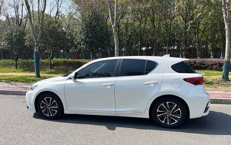 Lexus CT I рестайлинг, 2021 год, 1 990 000 рублей, 4 фотография