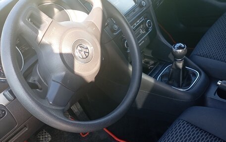 Volkswagen Golf VI, 2011 год, 800 000 рублей, 3 фотография