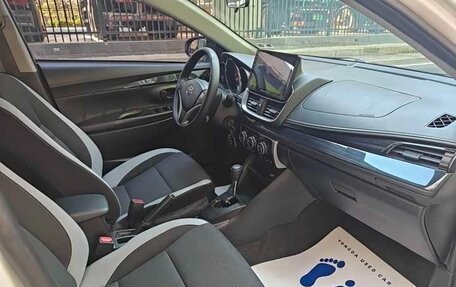 Toyota Yaris XP150 рестайлинг, 2022 год, 970 007 рублей, 9 фотография