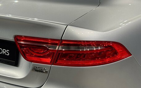 Jaguar XE I рестайлинг, 2018 год, 2 500 000 рублей, 9 фотография