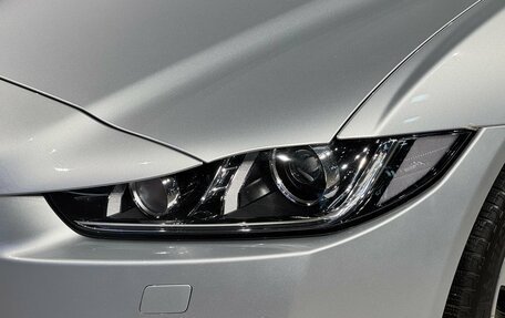 Jaguar XE I рестайлинг, 2018 год, 2 500 000 рублей, 8 фотография