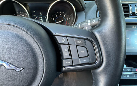 Jaguar XE I рестайлинг, 2018 год, 2 500 000 рублей, 18 фотография