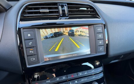 Jaguar XE I рестайлинг, 2018 год, 2 500 000 рублей, 19 фотография