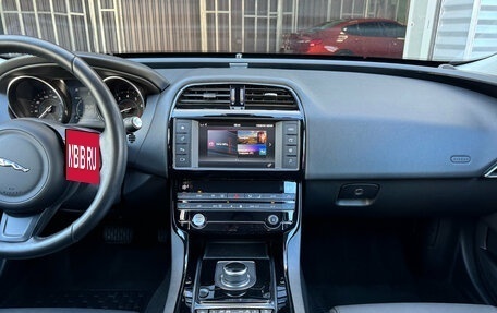 Jaguar XE I рестайлинг, 2018 год, 2 500 000 рублей, 14 фотография