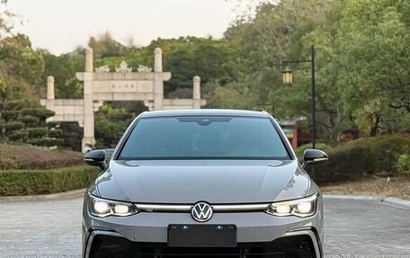 Volkswagen Golf VIII, 2022 год, 1 610 004 рублей, 2 фотография