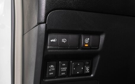 Nissan Patrol, 2012 год, 1 749 000 рублей, 14 фотография