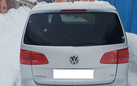 Volkswagen Touran III, 2011 год, 1 050 000 рублей, 3 фотография