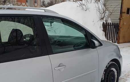 Volkswagen Touran III, 2011 год, 1 050 000 рублей, 11 фотография