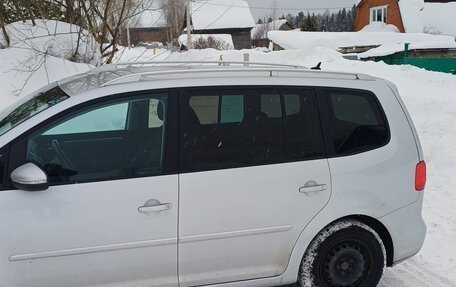 Volkswagen Touran III, 2011 год, 1 050 000 рублей, 8 фотография