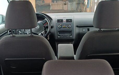 Volkswagen Touran III, 2011 год, 1 050 000 рублей, 12 фотография