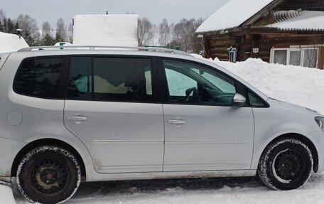 Volkswagen Touran III, 2011 год, 1 050 000 рублей, 15 фотография