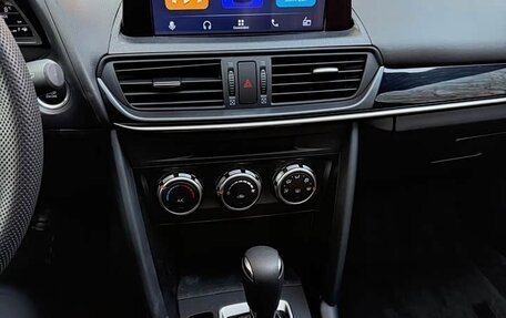 Mazda CX-4, 2023 год, 1 750 007 рублей, 12 фотография