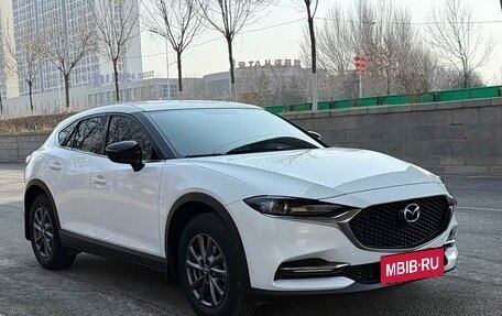 Mazda CX-4, 2023 год, 1 750 007 рублей, 3 фотография