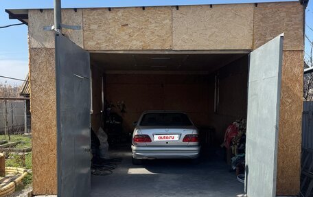 Mercedes-Benz E-Класс, 1997 год, 865 000 рублей, 4 фотография