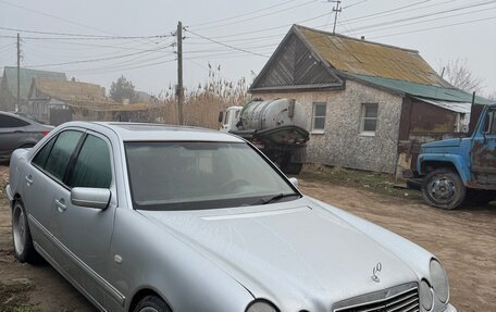 Mercedes-Benz E-Класс, 1997 год, 865 000 рублей, 5 фотография