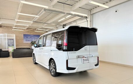 Honda Stepwgn IV, 2015 год, 1 699 000 рублей, 4 фотография