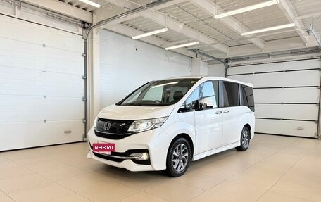 Honda Stepwgn IV, 2015 год, 1 699 000 рублей, 2 фотография