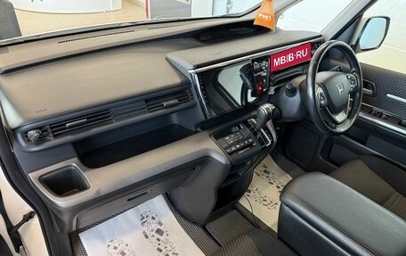 Honda Stepwgn IV, 2015 год, 1 699 000 рублей, 13 фотография