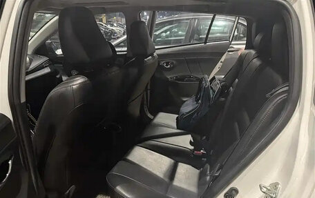 Toyota Yaris XP150 рестайлинг, 2022 год, 1 300 000 рублей, 5 фотография