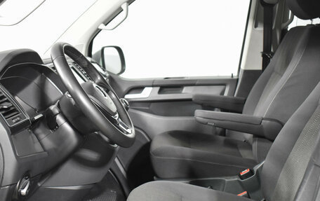 Volkswagen Caravelle T6 рестайлинг, 2018 год, 2 580 000 рублей, 10 фотография