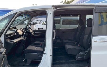 Honda Stepwgn IV, 2017 год, 1 510 000 рублей, 13 фотография