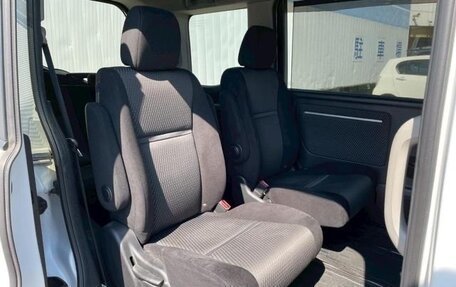 Honda Stepwgn IV, 2017 год, 1 510 000 рублей, 9 фотография