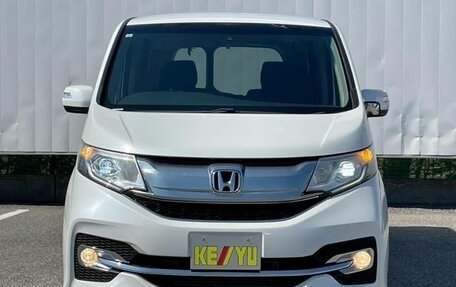 Honda Stepwgn IV, 2017 год, 1 510 000 рублей, 2 фотография