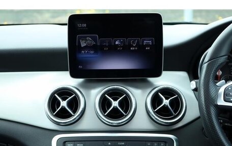 Mercedes-Benz CLA, 2018 год, 1 330 000 рублей, 15 фотография