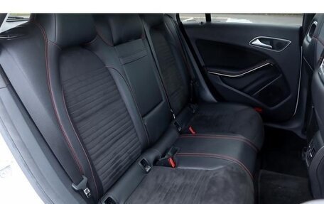 Mercedes-Benz CLA, 2018 год, 1 330 000 рублей, 20 фотография