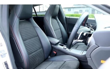 Mercedes-Benz CLA, 2018 год, 1 330 000 рублей, 18 фотография