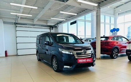 Honda Stepwgn IV, 2021 год, 2 249 000 рублей, 8 фотография