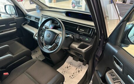 Honda Stepwgn IV, 2021 год, 2 249 000 рублей, 10 фотография