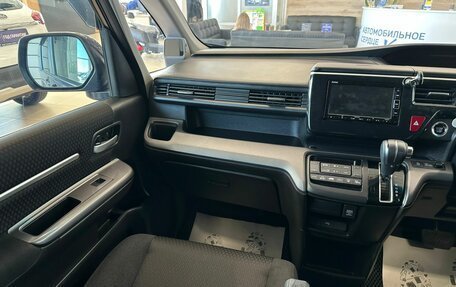 Honda Stepwgn IV, 2021 год, 2 249 000 рублей, 14 фотография