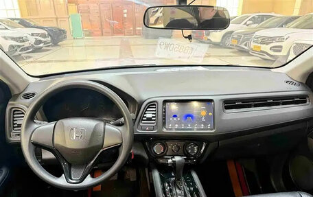 Honda Vezel, 2022 год, 1 540 000 рублей, 7 фотография