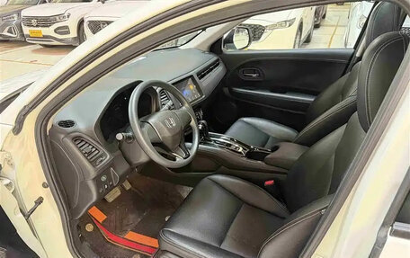 Honda Vezel, 2022 год, 1 540 000 рублей, 5 фотография