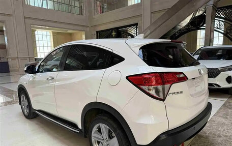 Honda Vezel, 2022 год, 1 540 000 рублей, 16 фотография