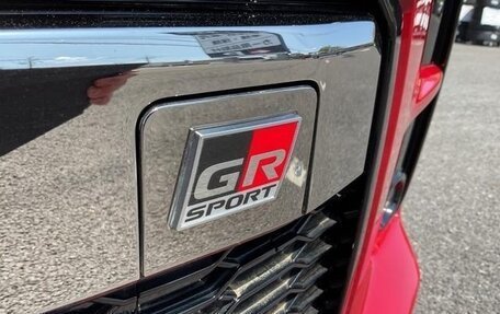 Toyota C-HR I рестайлинг, 2022 год, 1 450 000 рублей, 6 фотография