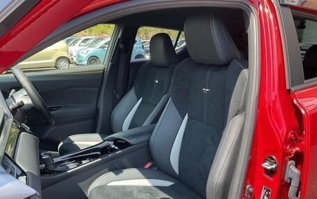 Toyota C-HR I рестайлинг, 2022 год, 1 450 000 рублей, 16 фотография