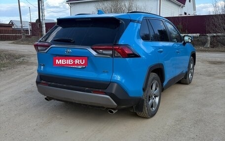 Toyota RAV4, 2019 год, 2 950 000 рублей, 4 фотография