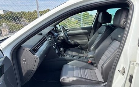 Volkswagen Passat B8 рестайлинг, 2016 год, 1 330 000 рублей, 13 фотография