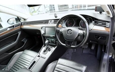 Volkswagen Passat B8 рестайлинг, 2017 год, 1 380 000 рублей, 7 фотография