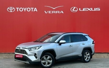 Toyota RAV4, 2021 год, 3 150 000 рублей, 1 фотография