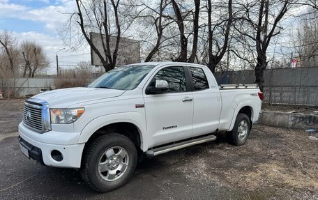 Toyota Tundra II, 2011 год, 3 200 000 рублей, 1 фотография