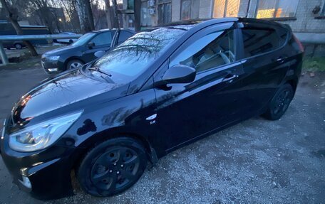 Hyundai Solaris II рестайлинг, 2013 год, 715 000 рублей, 2 фотография