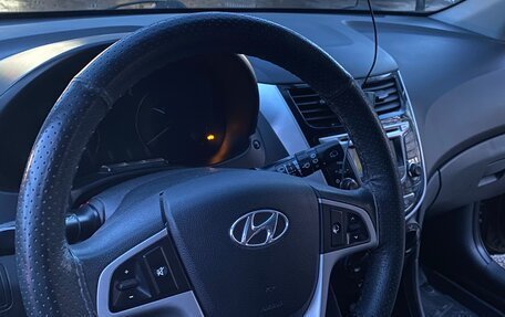 Hyundai Solaris II рестайлинг, 2013 год, 715 000 рублей, 9 фотография