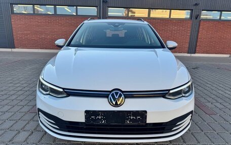 Volkswagen Golf VIII, 2023 год, 2 060 000 рублей, 2 фотография