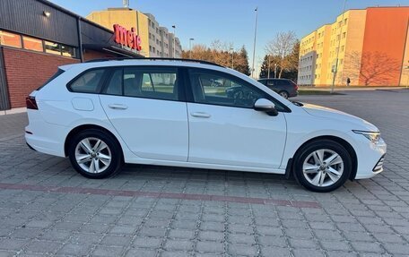 Volkswagen Golf VIII, 2023 год, 2 060 000 рублей, 3 фотография