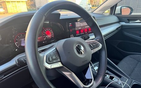 Volkswagen Golf VIII, 2023 год, 2 060 000 рублей, 13 фотография