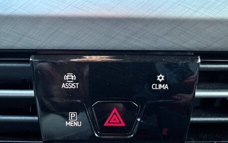 Volkswagen Golf VIII, 2023 год, 2 060 000 рублей, 17 фотография