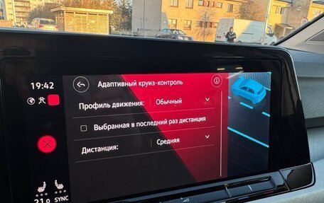 Volkswagen Golf VIII, 2023 год, 2 060 000 рублей, 24 фотография